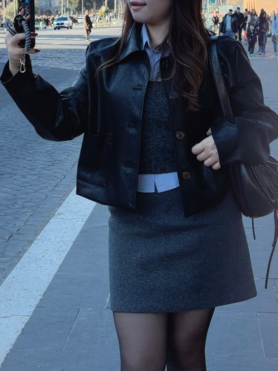 Semi Crop Leather Jacket 🧥(2 colours)