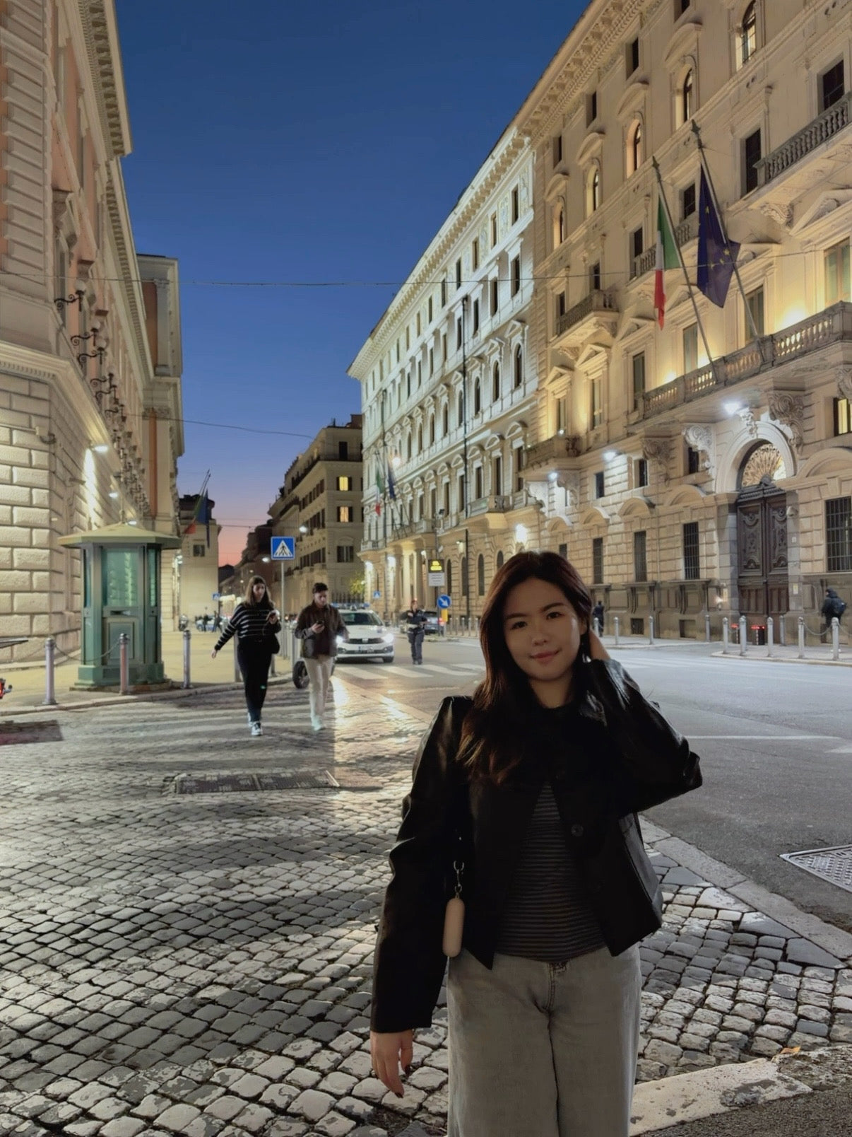 Semi Crop Leather Jacket 🧥(2 colours)