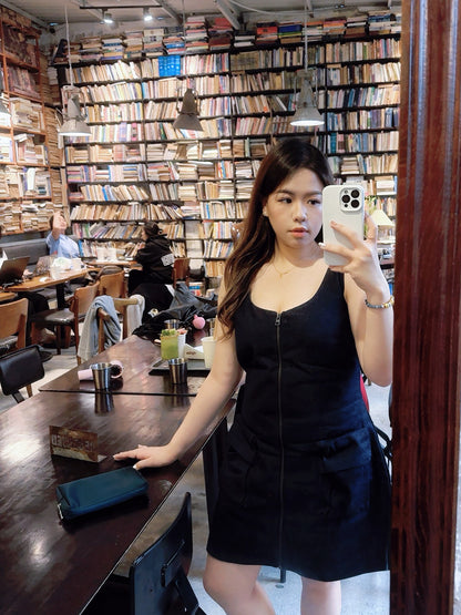 【𝒪𝓊𝓇 𝒮𝓊𝓂𝓂ℯ𝓇 ☀︎ 必備的牛仔拉鍊背心裙】