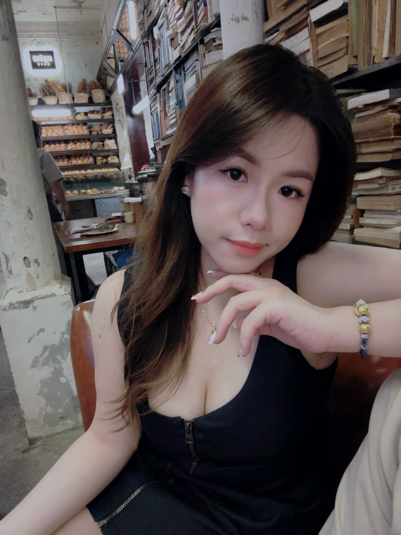 【𝒪𝓊𝓇 𝒮𝓊𝓂𝓂ℯ𝓇 ☀︎ 必備的牛仔拉鍊背心裙】