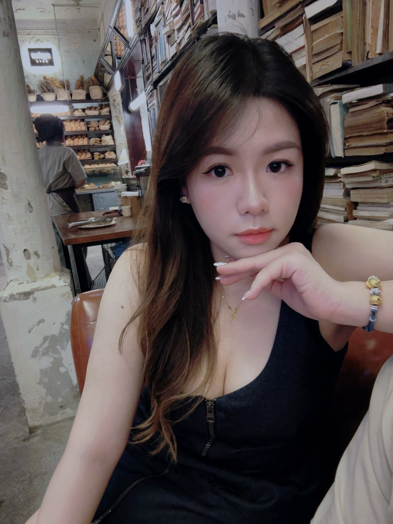 【𝒪𝓊𝓇 𝒮𝓊𝓂𝓂ℯ𝓇 ☀︎ 必備的牛仔拉鍊背心裙】